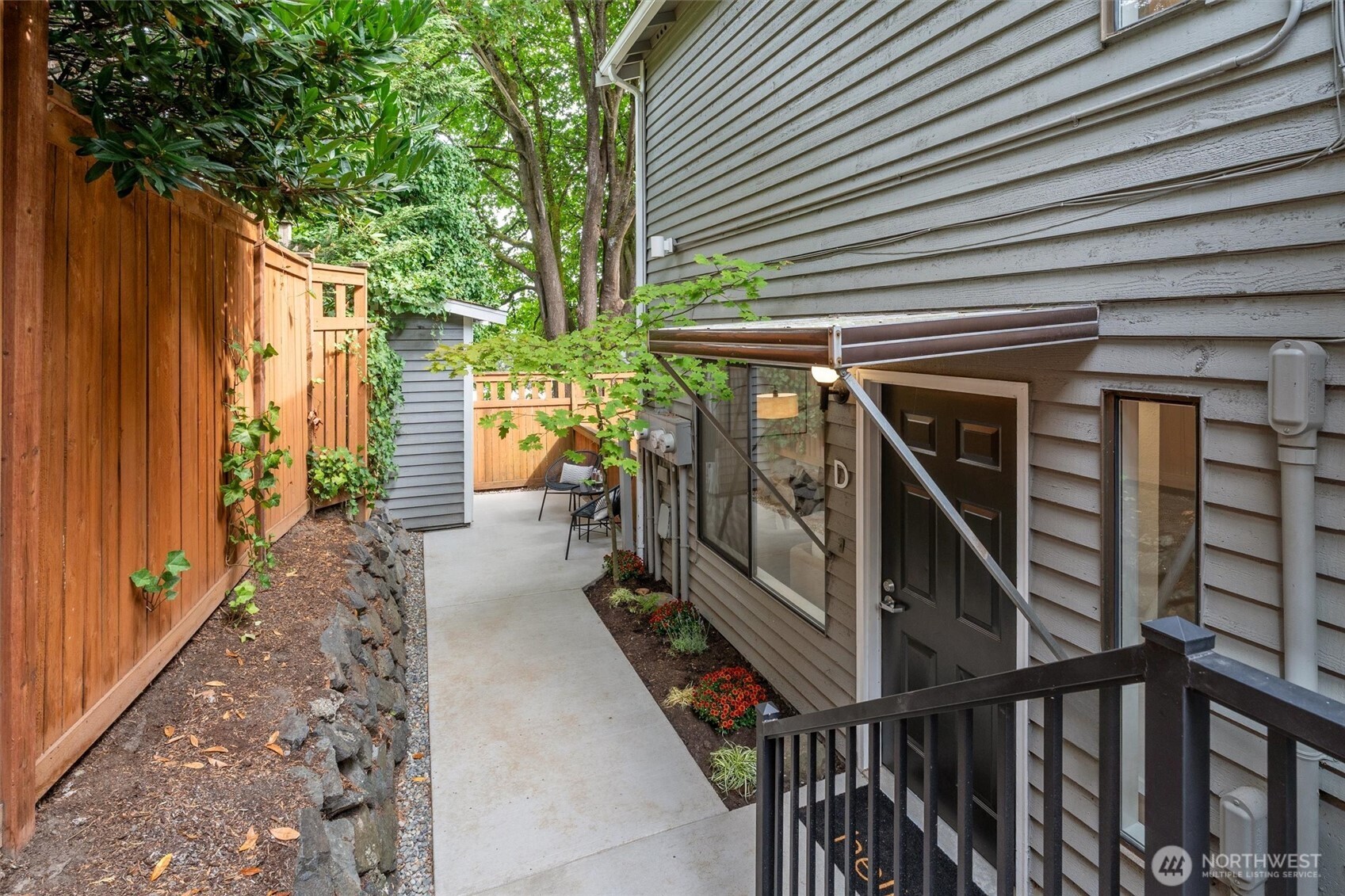 Seattle, Washington 98112, United States, 2 Bedrooms Bedrooms, ,2 BathroomsBathrooms,Residential,Active,203645