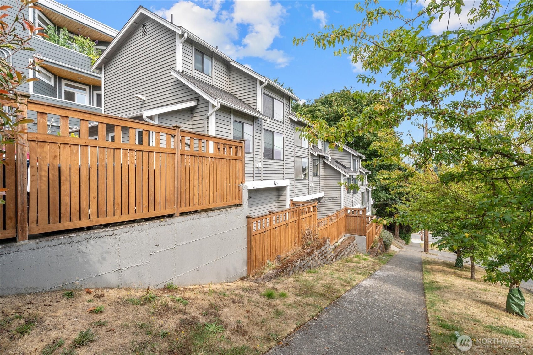 Seattle, Washington 98112, United States, 2 Bedrooms Bedrooms, ,2 BathroomsBathrooms,Residential,Active,203645