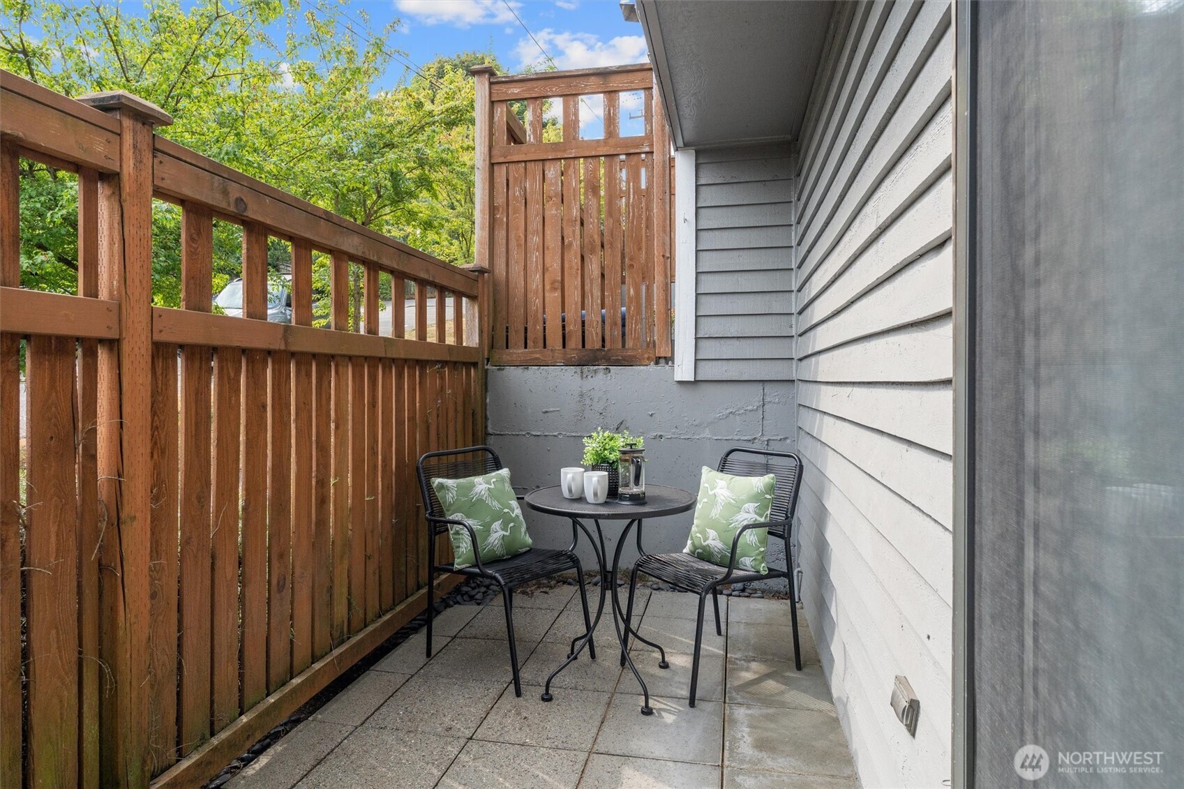 Seattle, Washington 98112, United States, 2 Bedrooms Bedrooms, ,2 BathroomsBathrooms,Residential,Active,203645