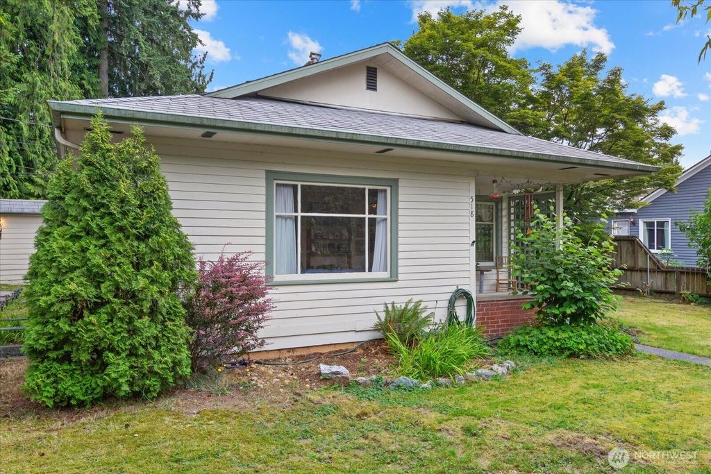 Photo of 518 Hillcrest Drive, Arlington, WA 98223 (MLS # 2400466)