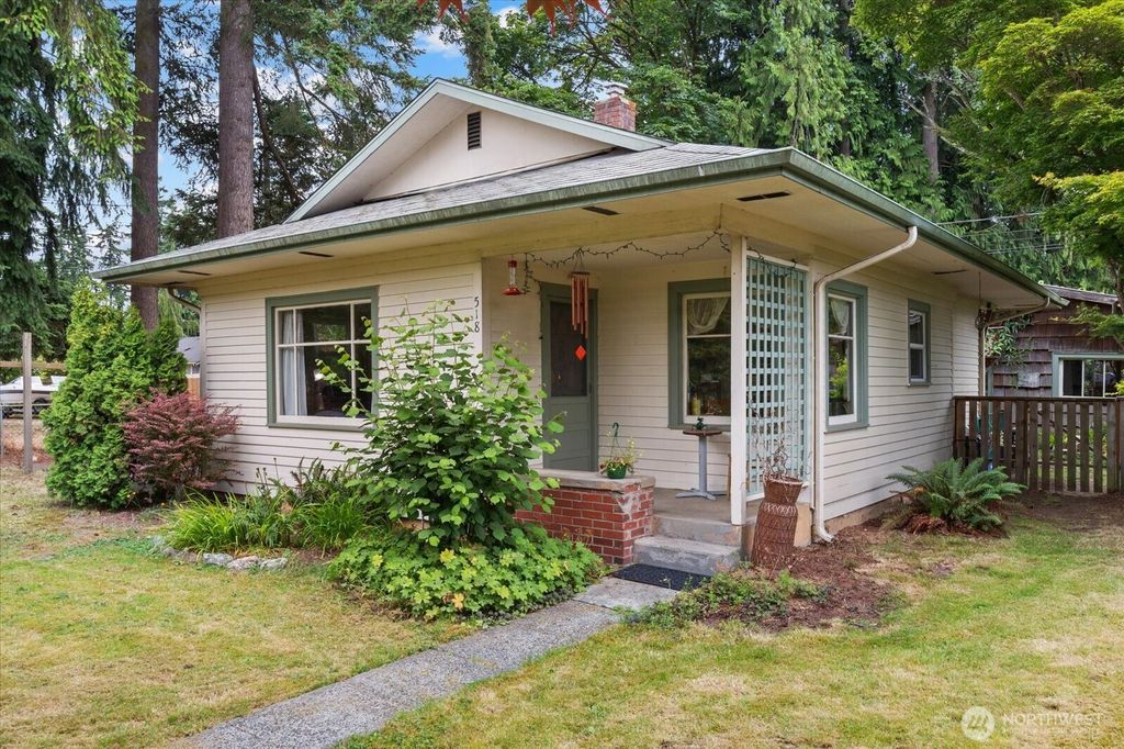 Photo of 518 Hillcrest Drive, Arlington, WA 98223 (MLS # 2400466)