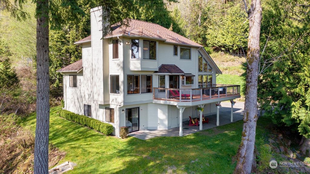 Photo of 21121 SE 122nd Street, Issaquah, WA 98027 (MLS # 2064700)