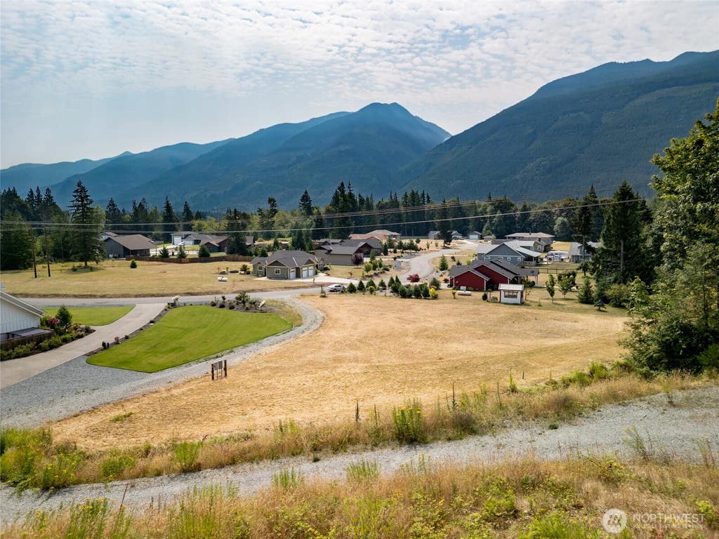 Photo of 37373 Fieldstone Court, Sedro Woolley, WA 98284 (MLS # 2559344)