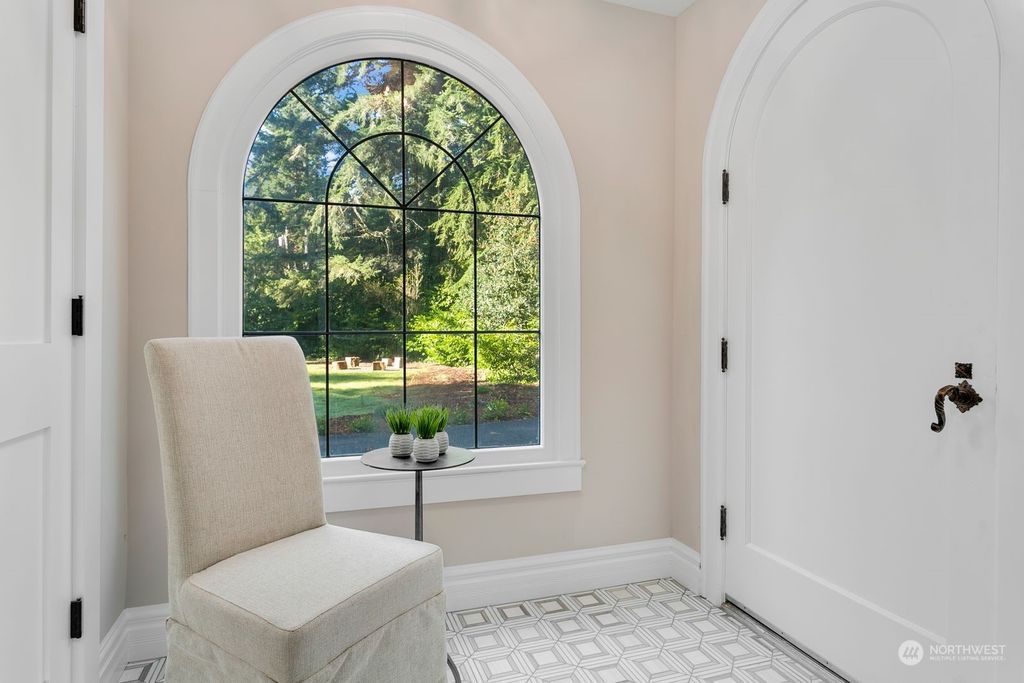 Photo of 18208 40th Avenue NE, Lake Forest Park, WA 98155 (MLS # 2187651)