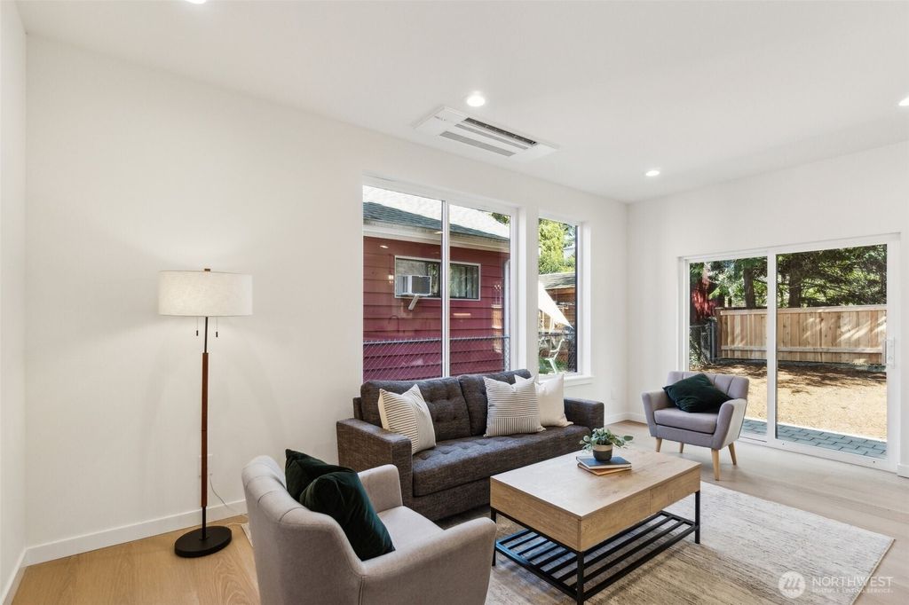 Photo of 9810 8th Avenue NE, Seattle, WA 98115 (MLS # 2363708)