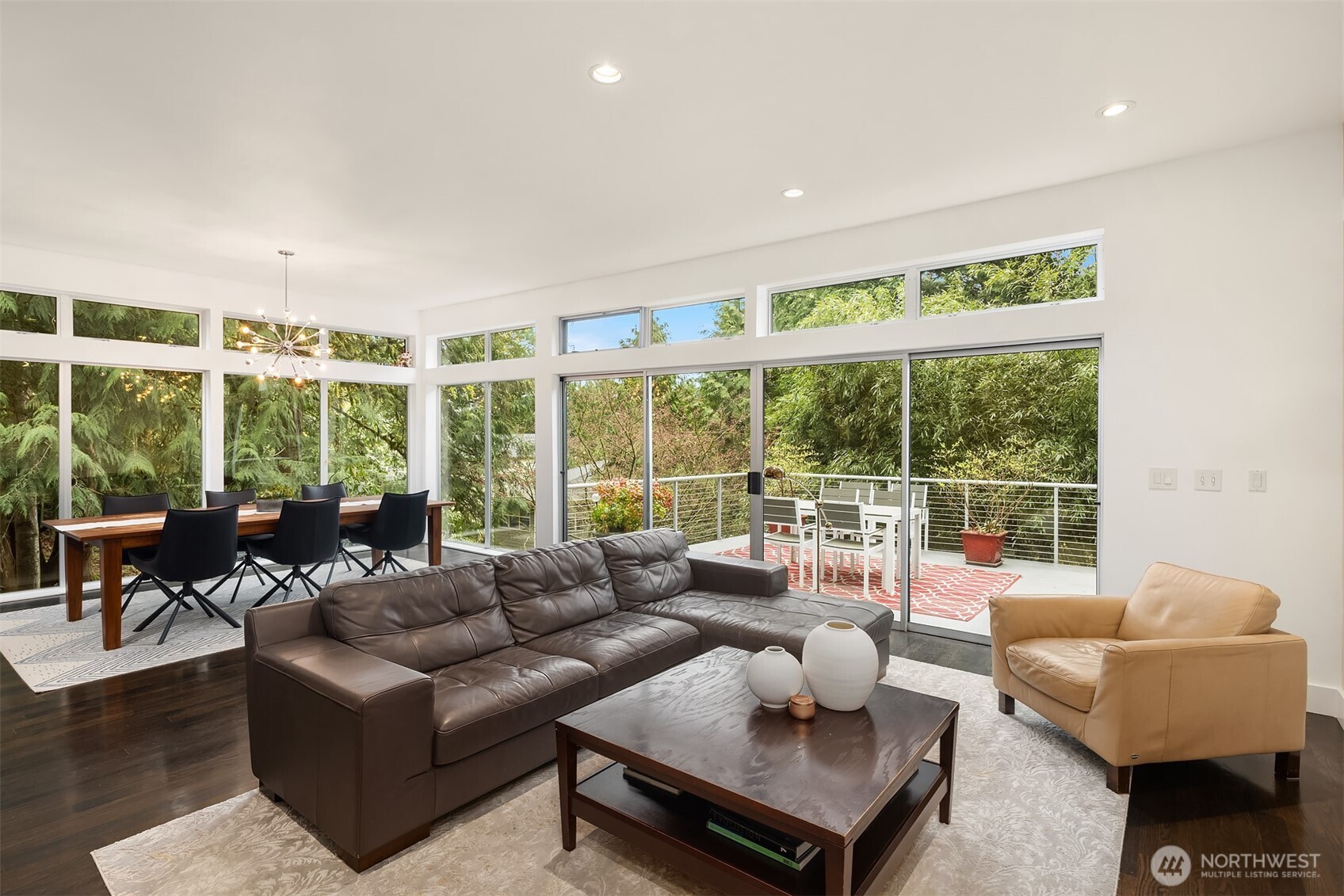 1534 Hillside Drive SE