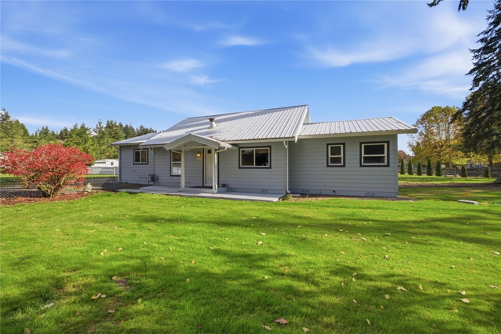 Photo of 8 Stamper Road, Elma, WA 98541 (MLS # 2599033)