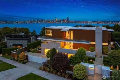 1124 Sunset Avenue SW Seattle WA 98116