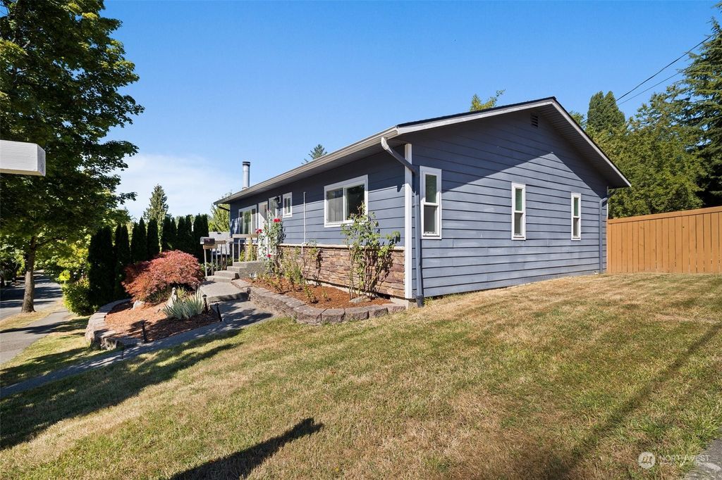 Photo of 7222 16th Avenue SW, Seattle, WA 98106 (MLS # 2144831)