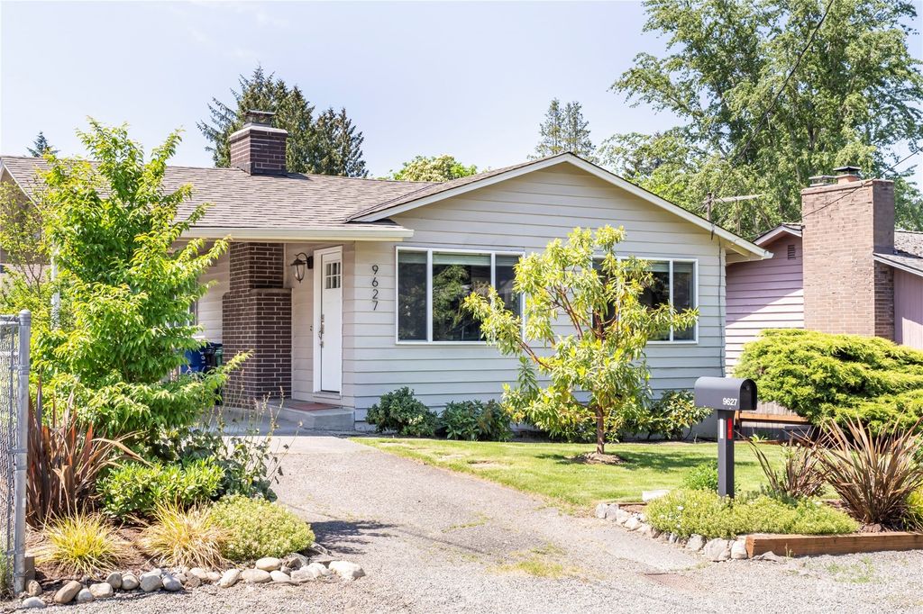 Photo of 9627 53rd Avenue S, Seattle, WA 98118 (MLS # 2193508)