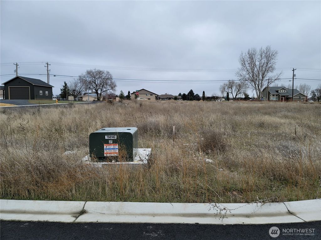 Photo of 6419 RD 2.05 NE, Moses Lake, WA 98837 (MLS # 2477656)