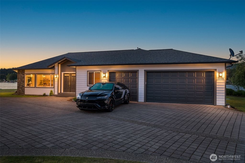 Photo of 1558 Fairview Street, Bellingham, WA 98229 (MLS # 2503735)