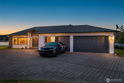 Photo of 1558 Fairview Street, Bellingham, WA 98229 (MLS # 2503735)