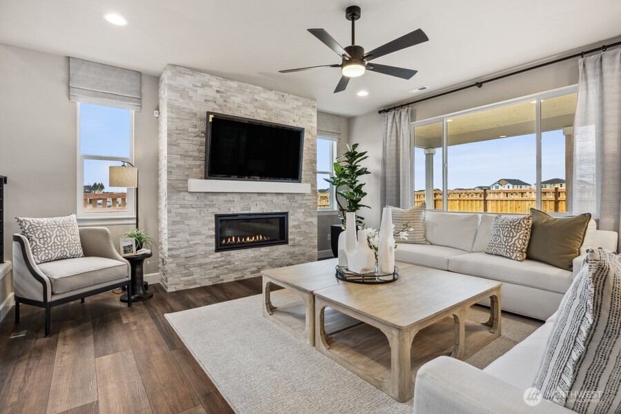 20251 145th Street E 854
