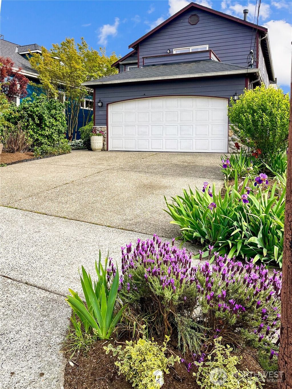 Photo of 311 NW 42nd Street, Seattle, WA 98107 (MLS # 2386238)
