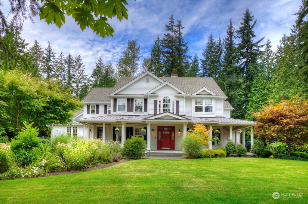 Photo of 1925 248th Avenue SE, Sammamish, WA 98075 (MLS # 2049243)