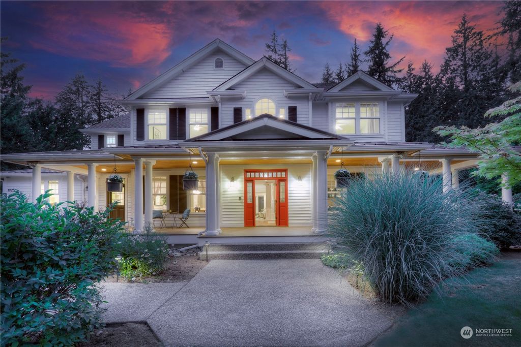Photo of 1925 248th Avenue SE, Sammamish, WA 98075 (MLS # 2049243)