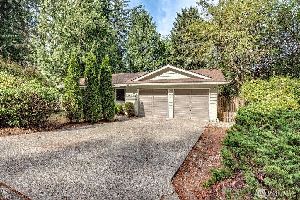 Photo of 13530 NE 78th Street, Redmond, WA 98052 (MLS # 2546883)