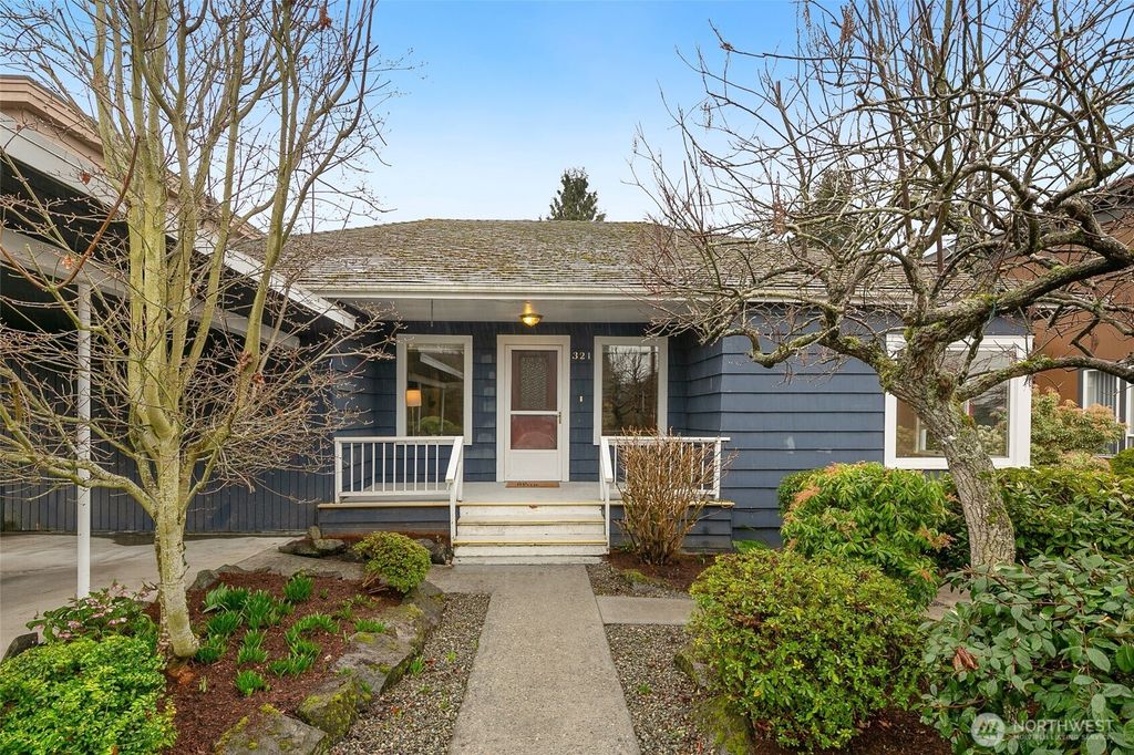 Photo of 321 6th Avenue S, Kirkland, WA 98033 (MLS # 2341265)