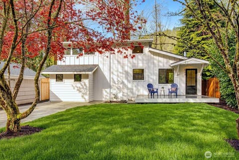 Photo of 560 NE Alder Street, Issaquah, WA 98027 (MLS # 2535539)