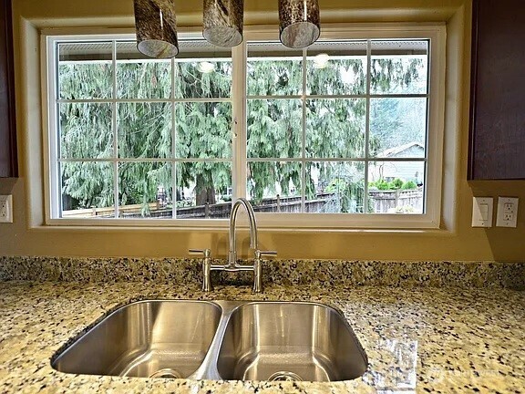 15812 Juanita Drive NE