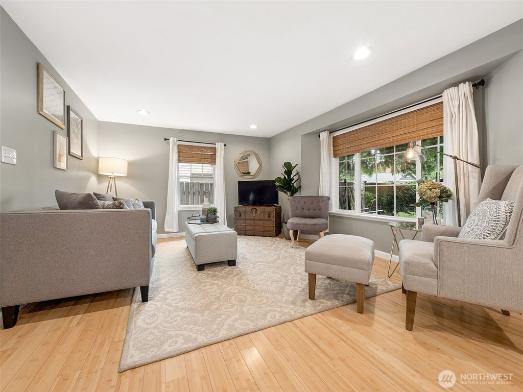 Photo of 13247 4th Avenue S, Burien, WA 98168 (MLS # 2552142)