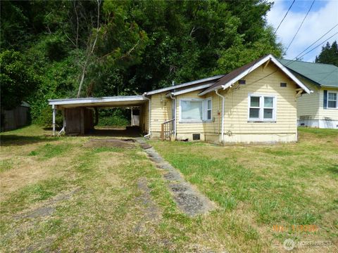 Photo of 2218 W 5th Street, Aberdeen, WA 98520 (MLS # 2548275)