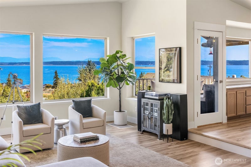1379 SE Camano Drive