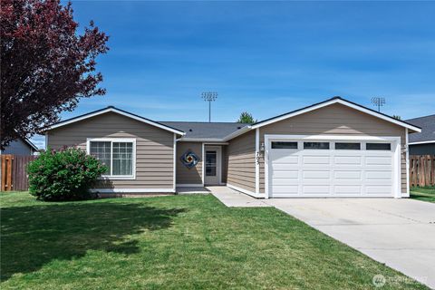 Photo of 705 N Spokane Street, Kittitas, WA 98934 (MLS # 2518306)