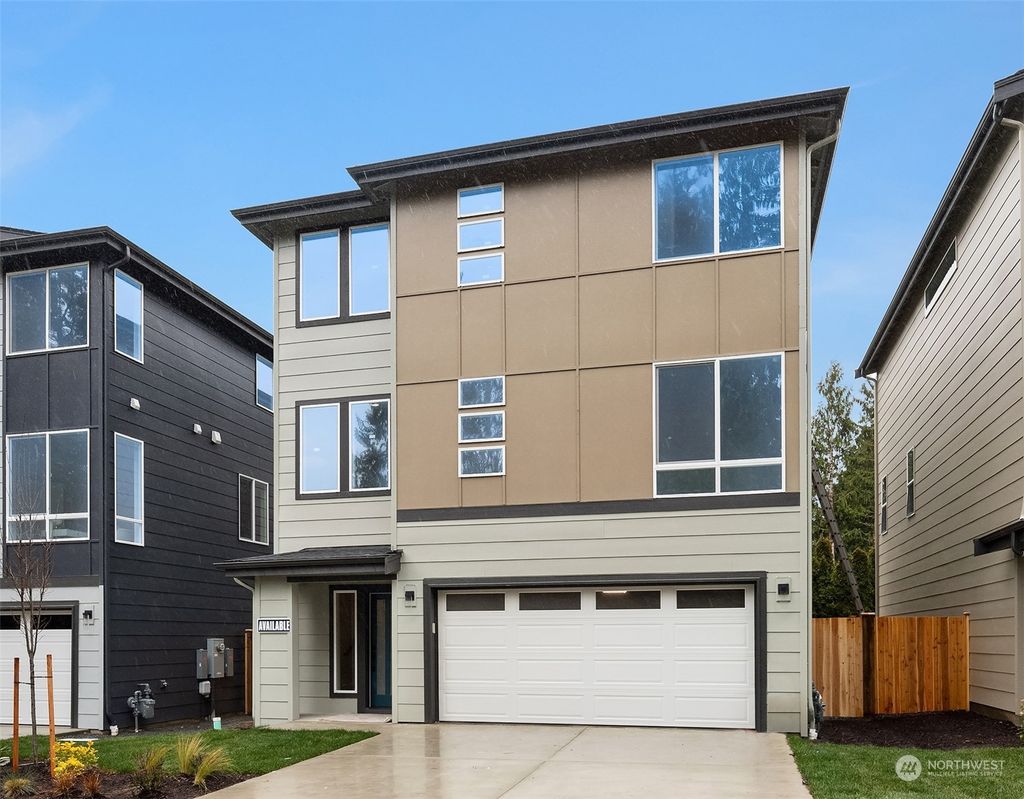 Photo of 4414 137th Street SW, Lynnwood, WA 98087 (MLS # 2055228)