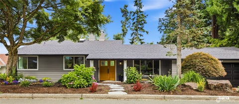 Photo of 4548 144th Avenue SE, Bellevue, WA 98006 (MLS # 2549728)