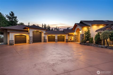 Photo of 4002 Oakes Avenue, Anacortes, WA 98221 (MLS # 2438337)