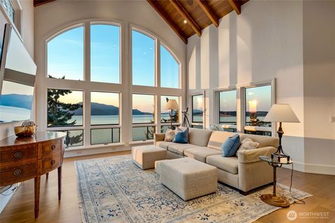 4002 Oakes Avenue Anacortes WA 98221