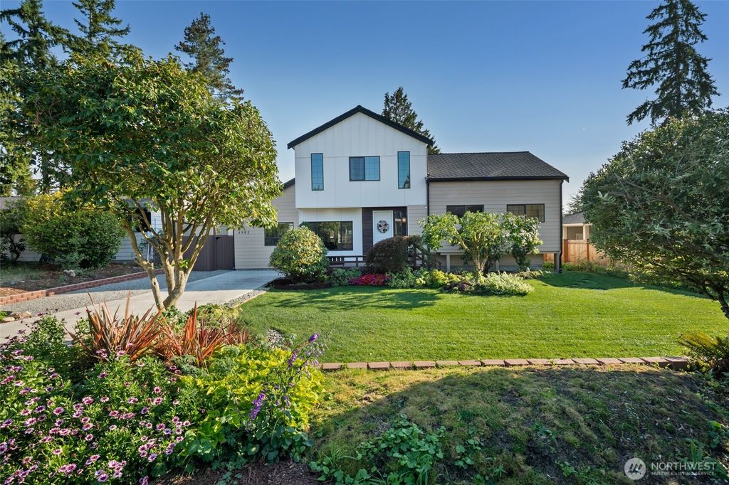 Photo of 4902 241st Street SW, Lake Forest Park, WA 98043 (MLS # 2444467)