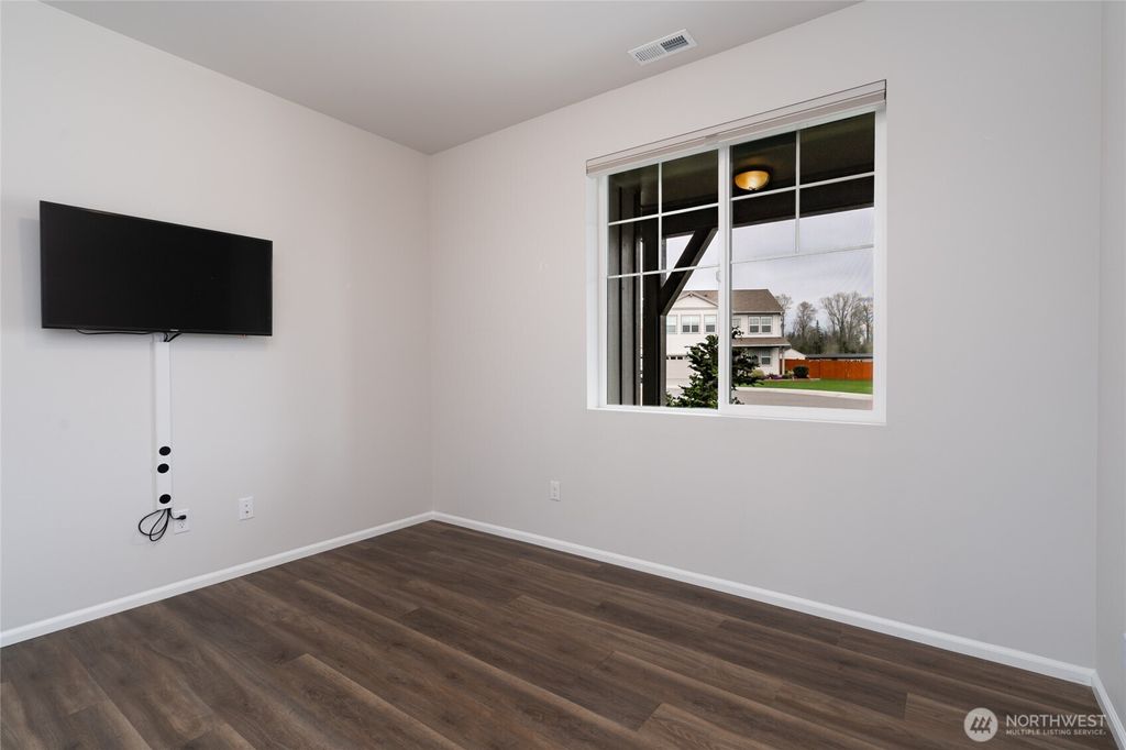 Photo of 512 Wellington Place, Sedro Woolley, WA 98284 (MLS # 2506739)