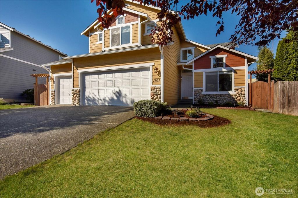 Photo of 1103 167th Street SW, Lynnwood, WA 98037 (MLS # 2458438)
