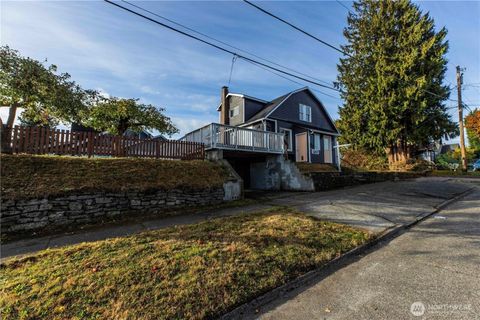 Photo of 1207 8th Street, Bremerton, WA 98337 (MLS # 2425761)