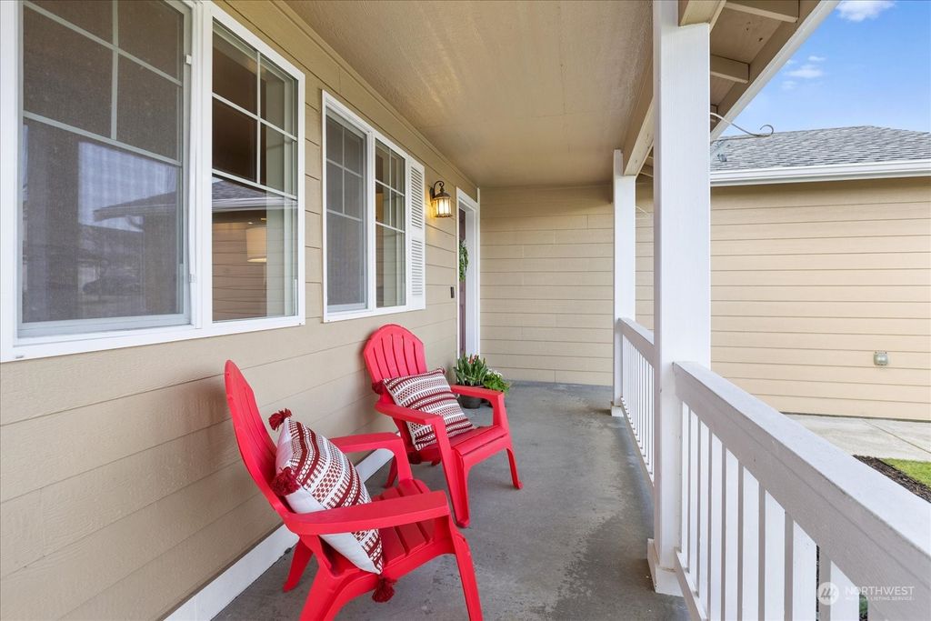 Photo of 7032 281st Place NW, Stanwood, WA 98292 (MLS # 2039632)