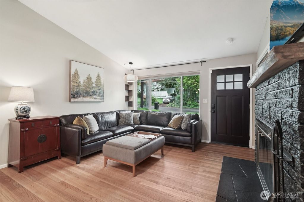 Photo of 11316 34th Avenue SW, Seattle, WA 98146 (MLS # 2366200)