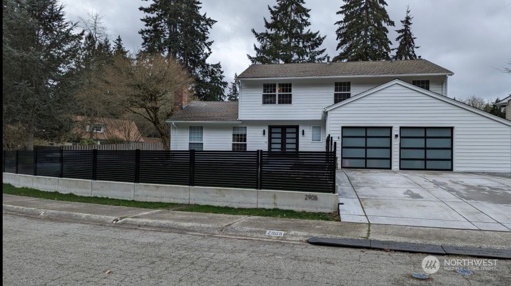 Photo of 2905 131st Place NE, Bellevue, WA 98005 (MLS # 2065637)