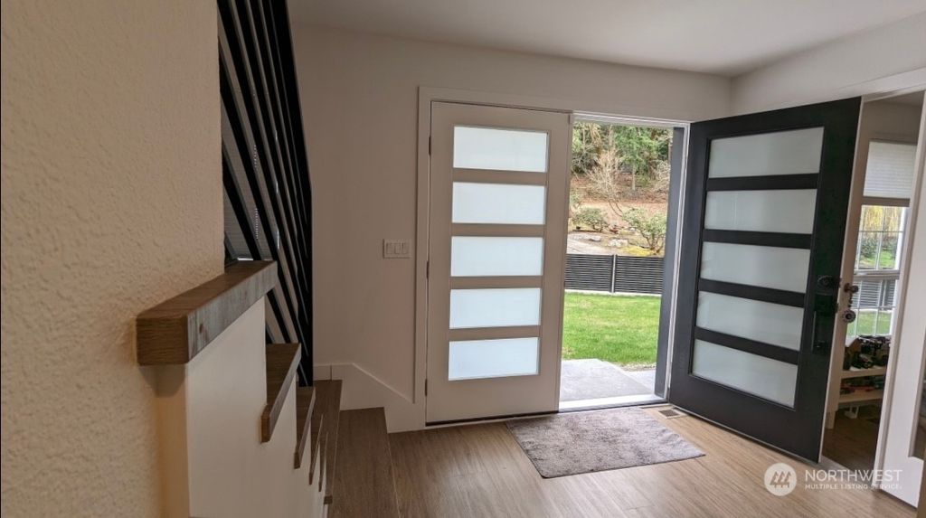 Photo of 2905 131st Place NE, Bellevue, WA 98005 (MLS # 2065637)