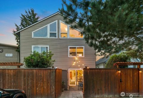 Photo of 10319 Midvale Avenue N #A, Seattle, WA 98133 (MLS # 2500356)