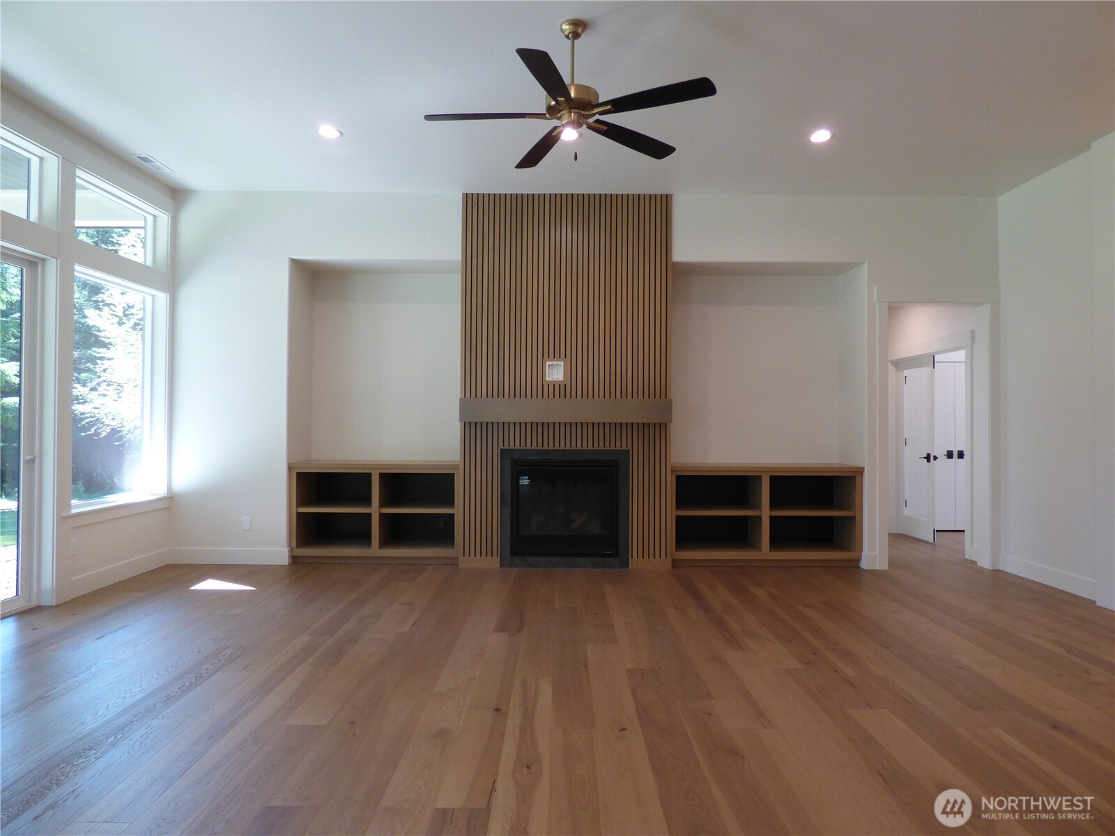 6629 Shadow Creek Lane NE