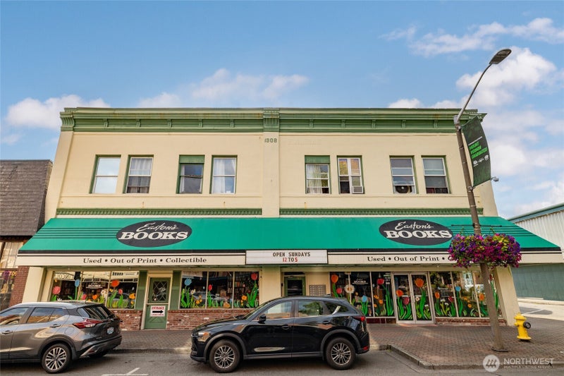701 S 1st Street