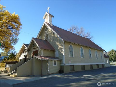 Photo of 300 S Division Street, Cashmere, WA 98815 (MLS # 2466576)