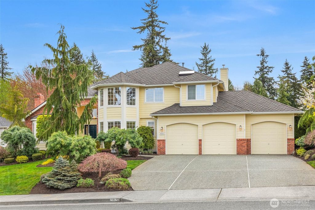 Photo of 5717 25th Avenue W, Everett, WA 98203 (MLS # 2356854)