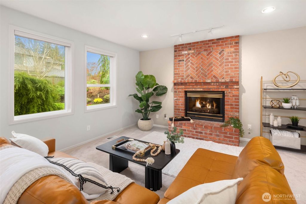 Photo of 5717 25th Avenue W, Everett, WA 98203 (MLS # 2356854)