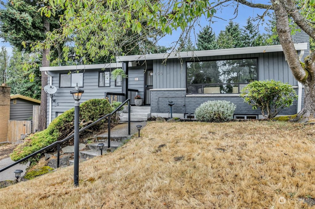 Photo of 150 NE 165th Street, Shoreline, WA 98155 (MLS # 2131159)