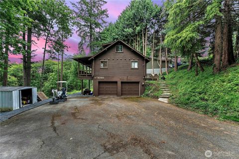 Photo of 214 Inglewood Drive, Longview, WA 98632 (MLS # 2384317)