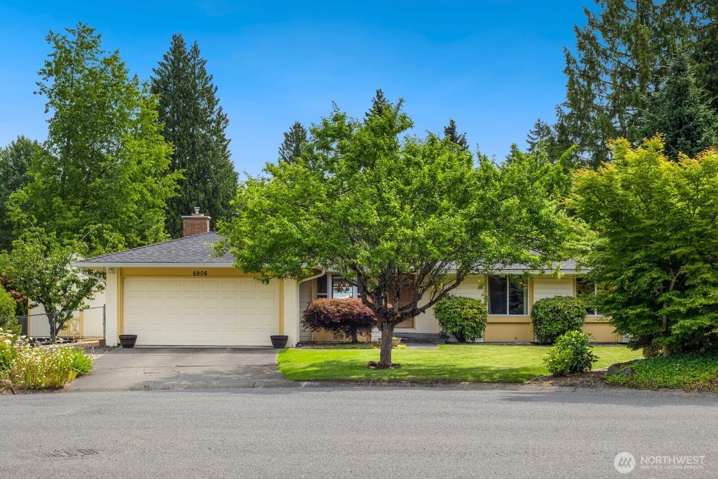 Photo of 6906 149th Avenue NE, Redmond, WA 98052 (MLS # 2515736)